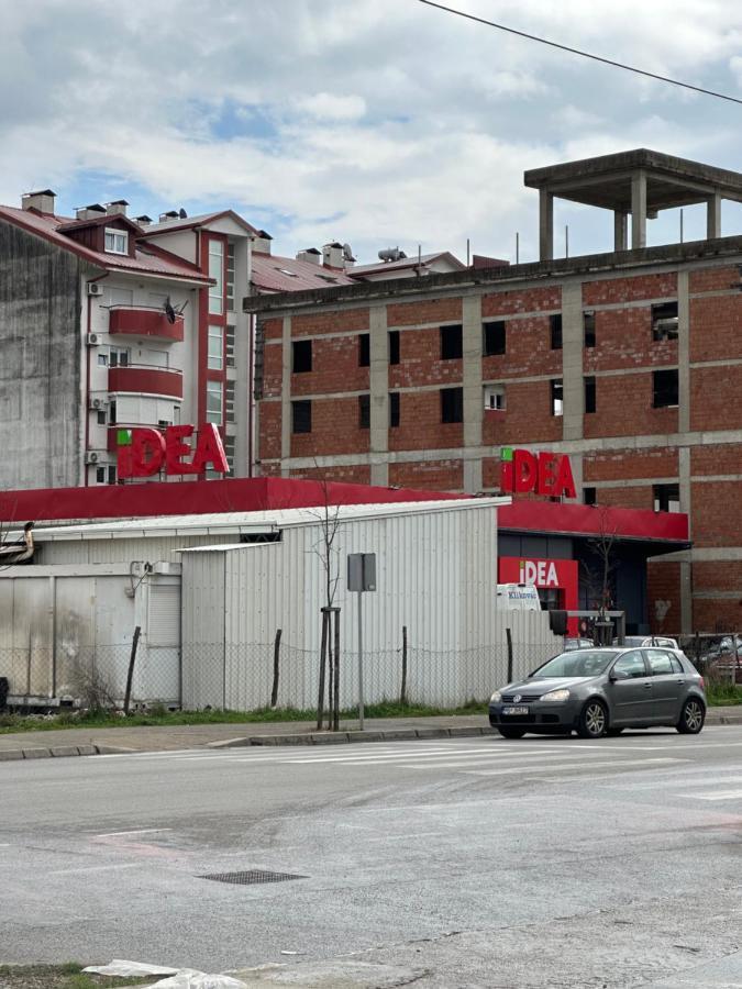 Selena Apartment Podgorica Bagian luar foto