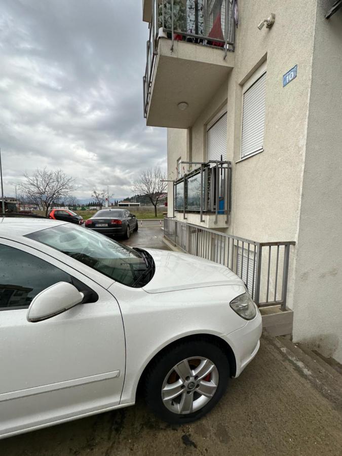 Selena Apartment Podgorica Bagian luar foto