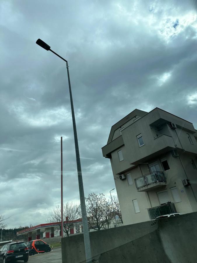 Selena Apartment Podgorica Bagian luar foto