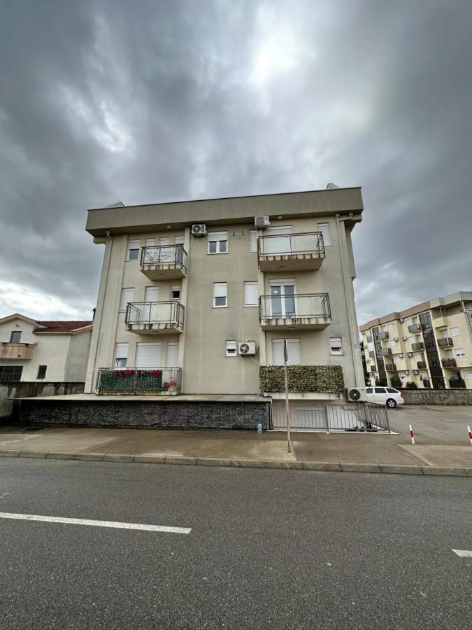 Selena Apartment Podgorica Bagian luar foto